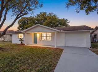 5817 Elena Dr, Holiday, FL 34690