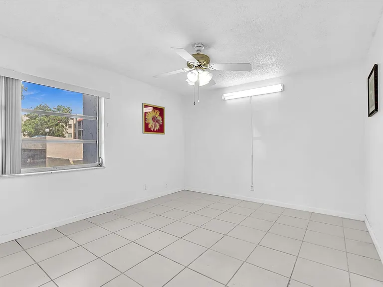 620 NW 13th St #160 — Photo 23