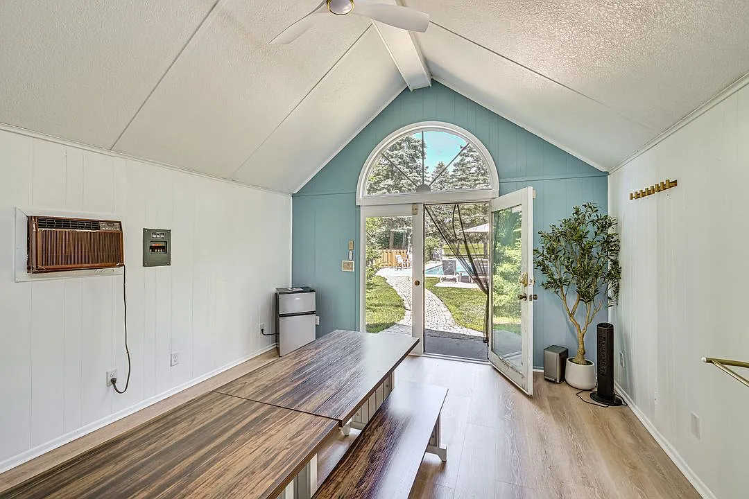 4 bed, 3803 sqft, $4,250 — Photo 3