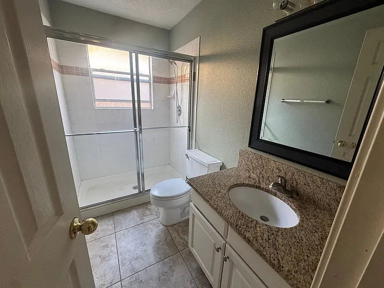 1142 Narcisco St NE — Photo 18