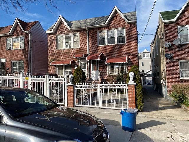 1st image of 1037 E 231st St