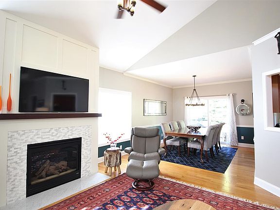 3rd image of 25 Cheshire Way