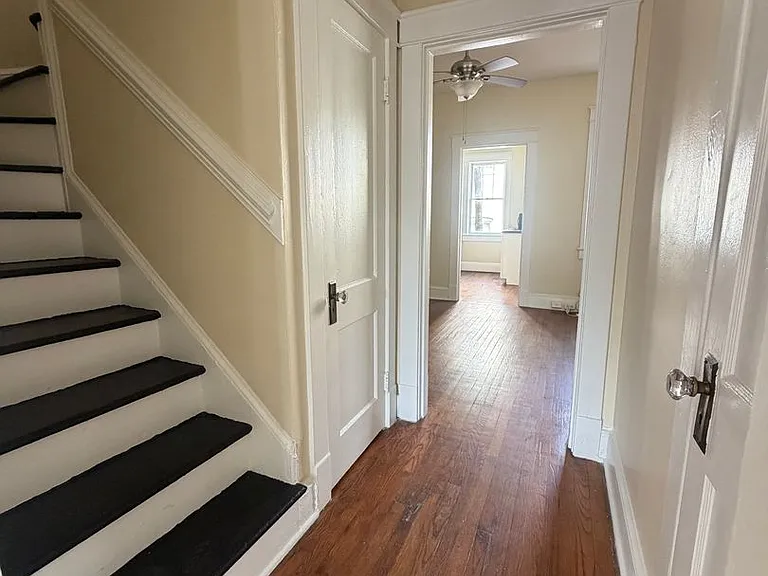 1003 Bank St — Photo 8