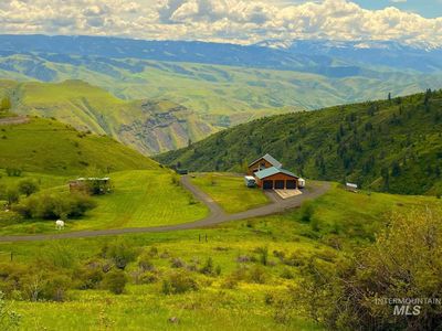 101 Meadow View Ln, White Bird, ID, 83554