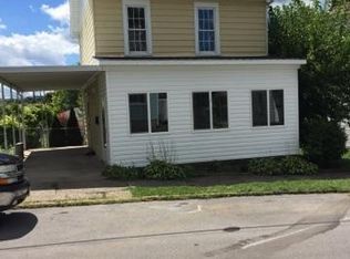 422 Cherry St, Roaring Spring, PA 16673