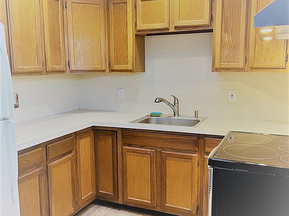 2nd image of 11 Cherry Ln