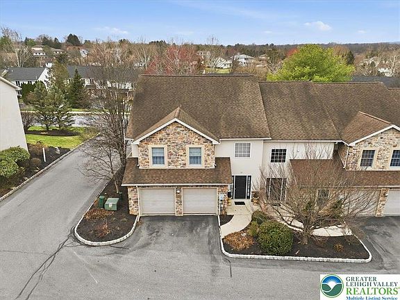 4th image of 18 Holly Ct