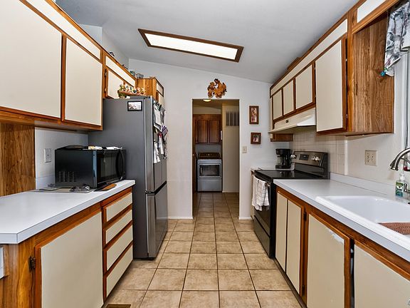 4th image of 3736 S Lakeside Dr