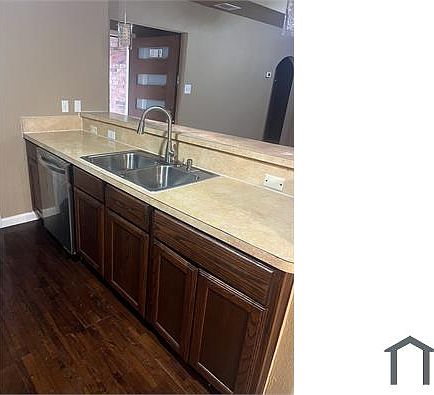 4th image of 517 New Hope St #1