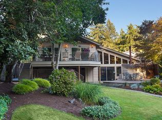 17763 Kelok Rd, Lake Oswego, OR 97034