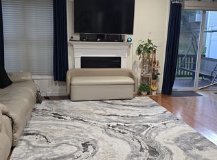 43 Bourne Dr, Bedford, NH 03110