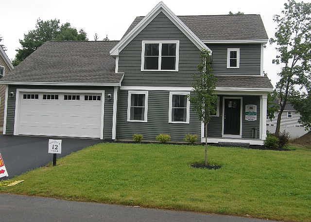 2nd image of 18 Adelaide Ave