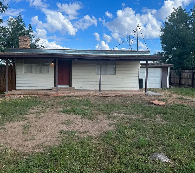 400 W Arrowhead Dr