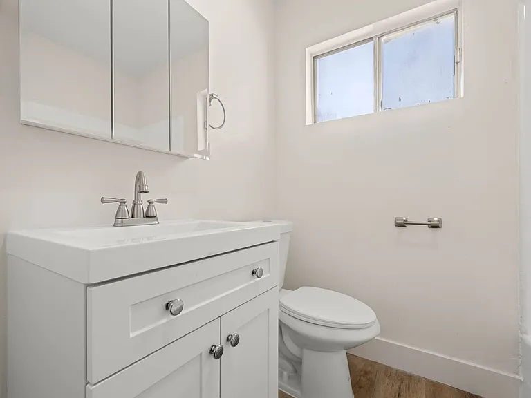 935 S Mariposa Ave — Photo 11