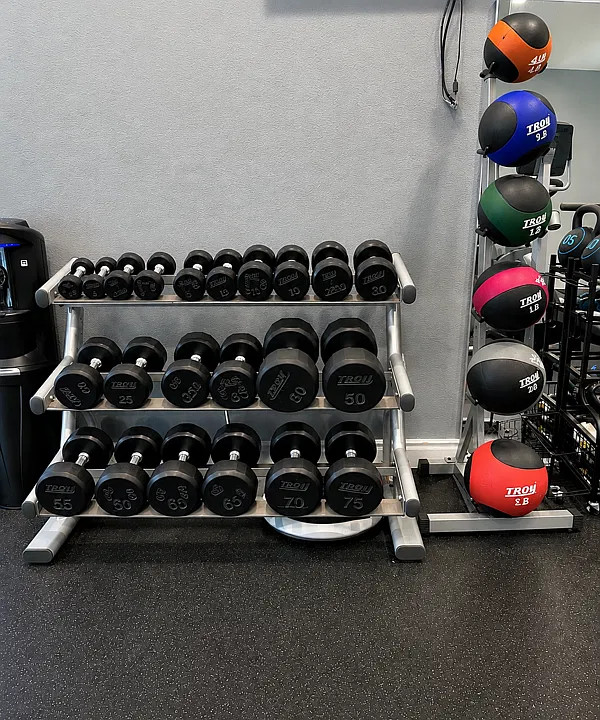 LARGE SELECTION OF WEIGHT SETS AND WEIGHT BALLS