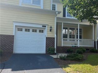 24 Hawk Ridge Dr, Spring Lake, NC 28390