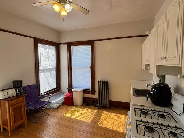 The Mansion, 2531 N Farwell Ave #3, Milwaukee, WI 53211