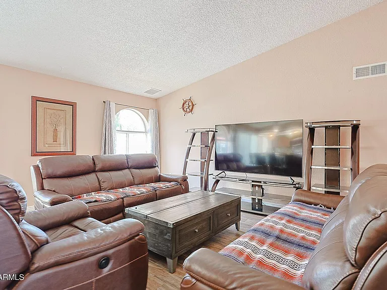 4026 W Willow Ave — Photo 13