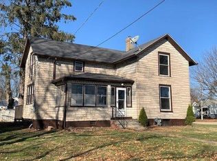 401 S Heaton St, Morrison, IL 61270