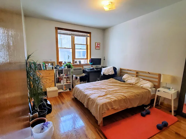 258 S 1st St #1 — Photo 2
