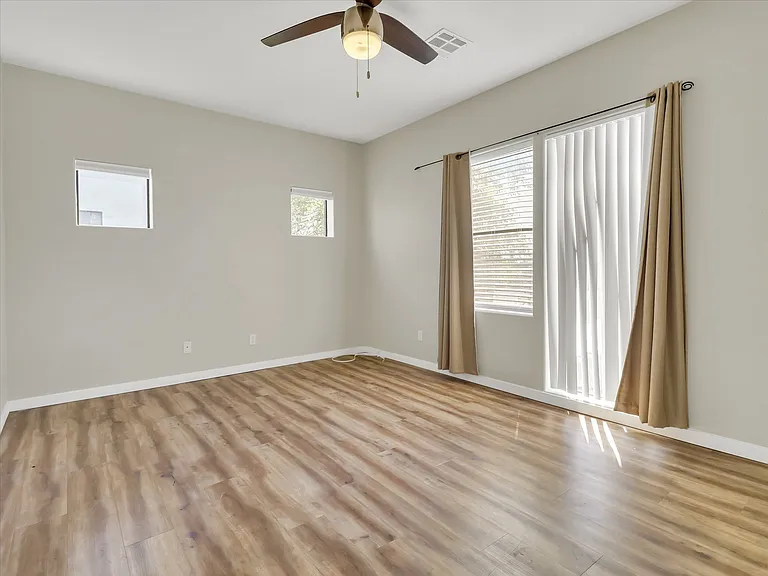 4613 E Culver St — Photo 15
