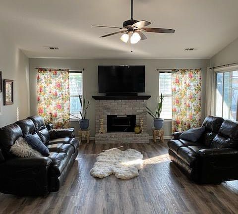 3rd image of 3735 E Elowin Ct