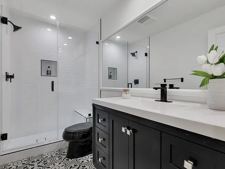 5952 Woodland View Dr — Photo 29