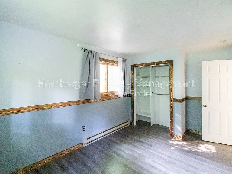 1407 W Spring Ln — Photo 21
