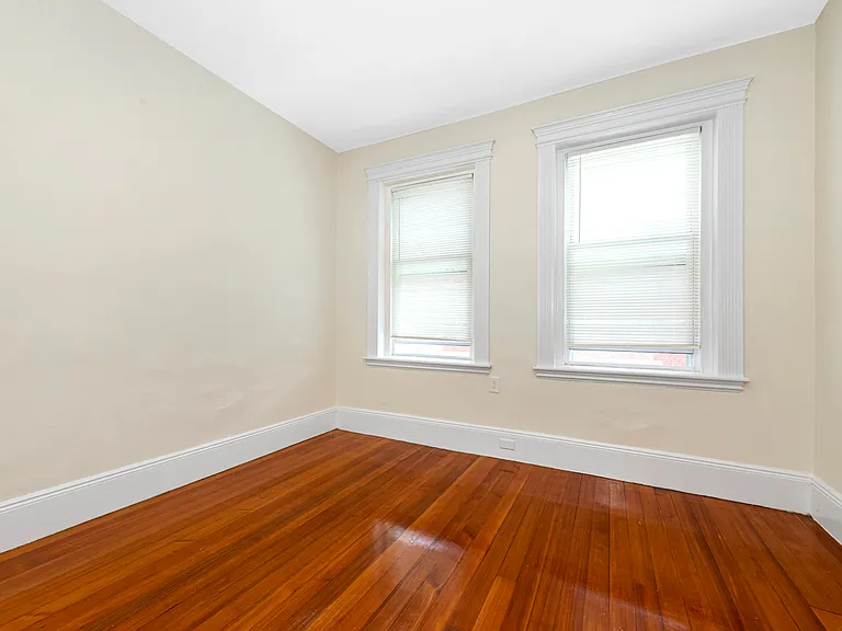 44 Brackett St #2 — Photo 15