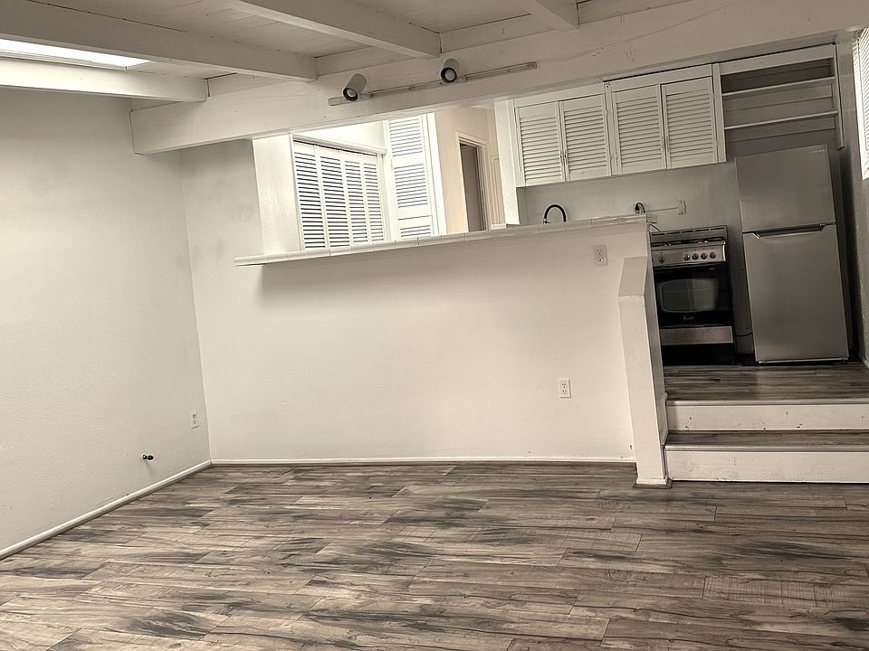 Studio/Kitchen