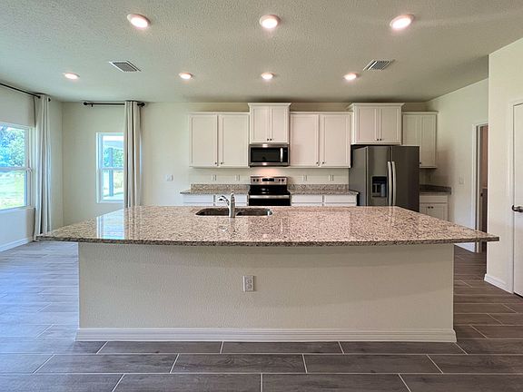 5th image of 1315 NW 132nd Cir