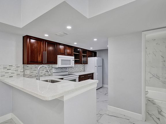 4th image of 10709 Cleary Blvd APT 305