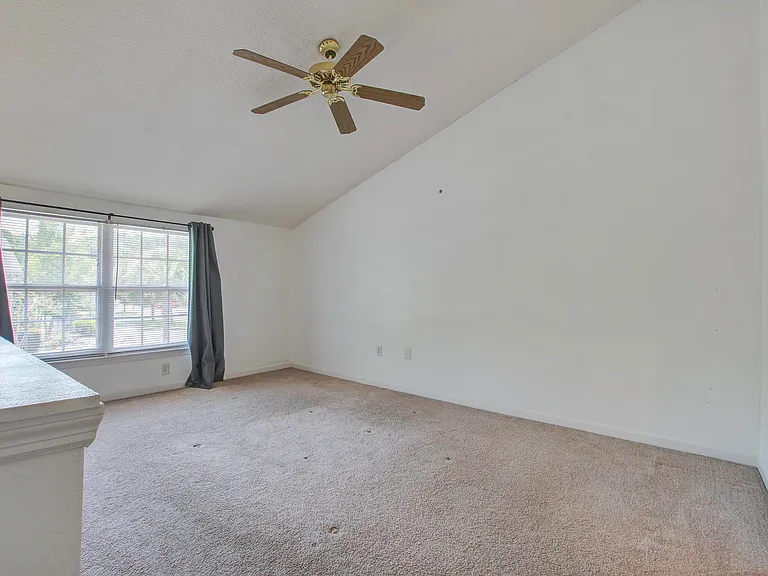 2494 Etiwan Ave — Photo 12