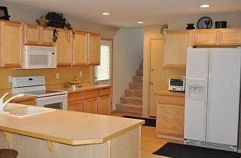 4th image of 4262 S 137th Pl