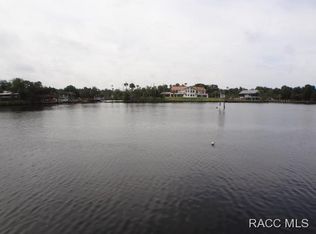 5268 S Riverview Cir, Homosassa, FL 34448