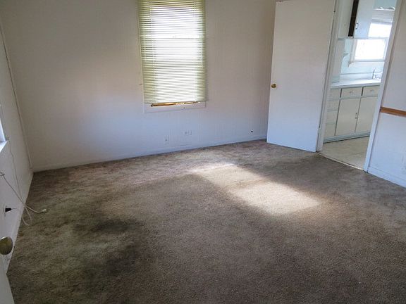 2nd image of 620 S Martin Luther King Jr Ave