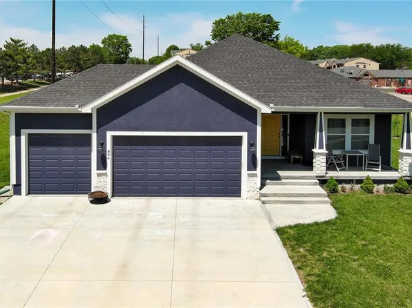 804 Merion St, Lansing, KS 66043