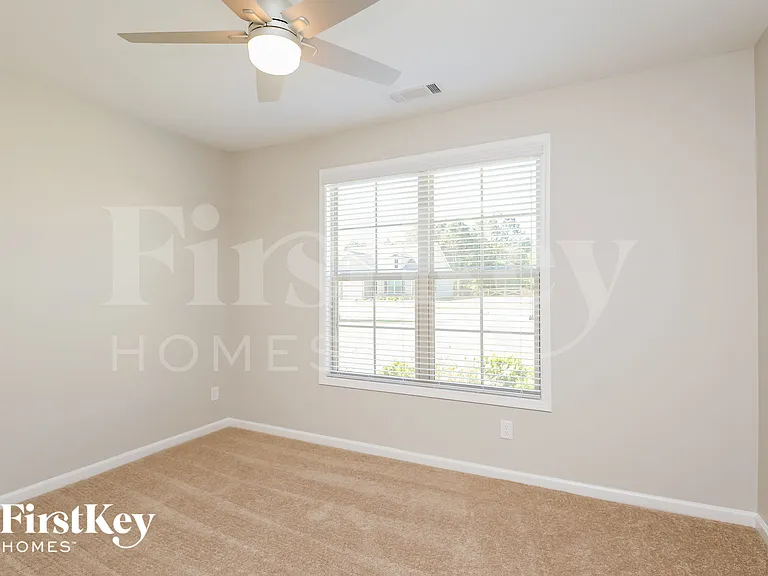 122 Candler Park Dr — Photo 13