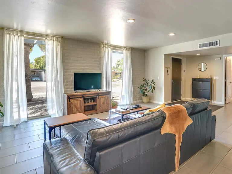 7621 E Waverly St — Photo 3