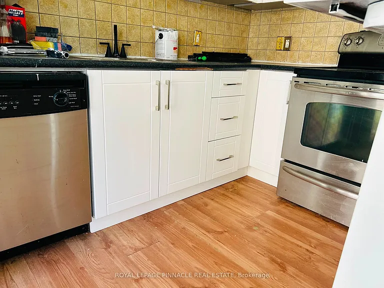 26 Western Battery Rd #210 — Photo 5