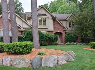 1771 Sashabaw Dr, Okemos, MI 48864