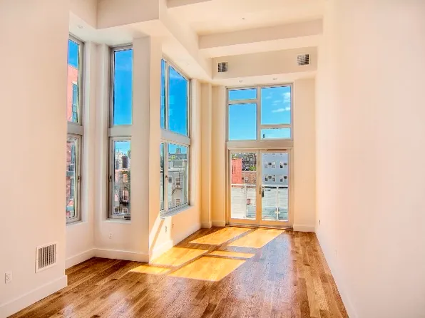 218 North 8th Street image 1 of 4