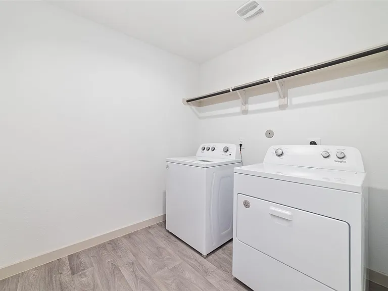 1722 Windway Ct — Photo 29