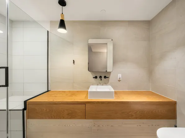 574 Washington Avenue image 11 of 14