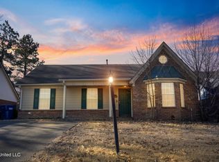 7069 Tudor Ln, Horn Lake, MS 38637