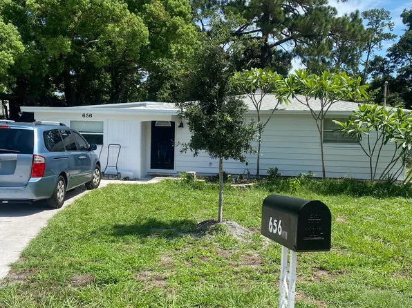 656 Dexter Dr, Dunedin, FL 34698