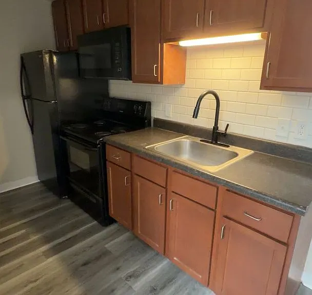 3548 S Grand Blvd #220 — Photo 4