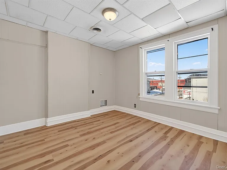 82 Jersey Ave — Photo 34