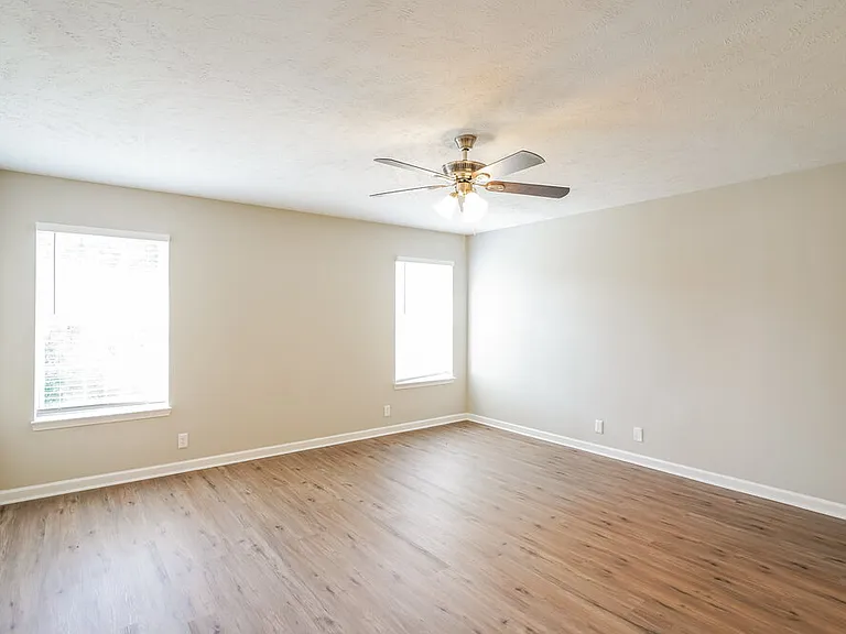 5125 Hickory Grove Dr — Photo 8