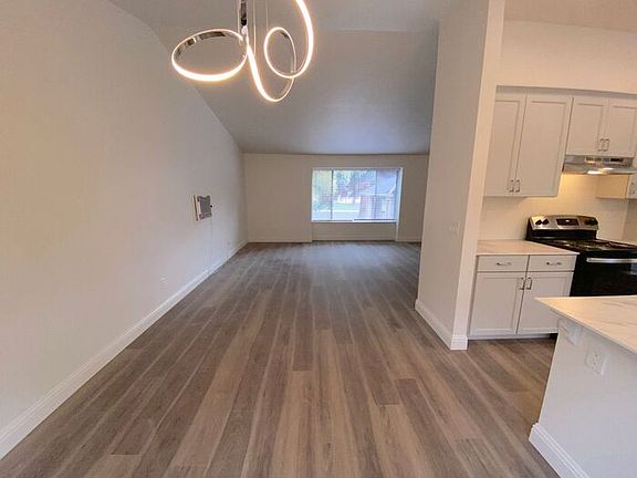 5th image of 1796 Woodtrail Dr